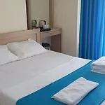 Hotel Adonis 3*